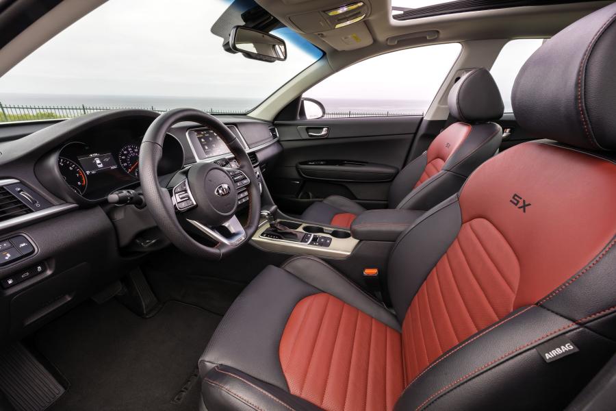Интерьер Kia Optima SX Turbo (JF) 2018 года  (NA) (фото 18 из 40)